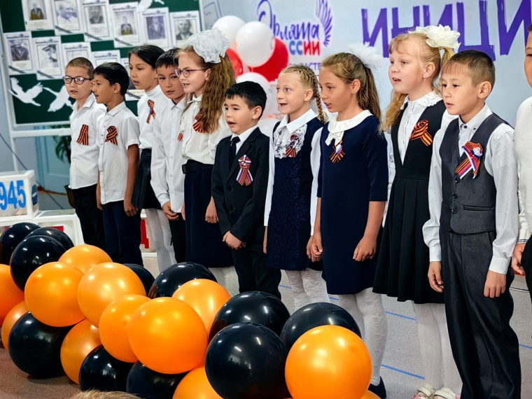 Праздничный концерт в филиале МОУ "СОШ с. Куриловка" в с. Дмитриевка.